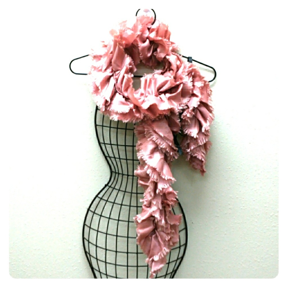 Ruffled scarf